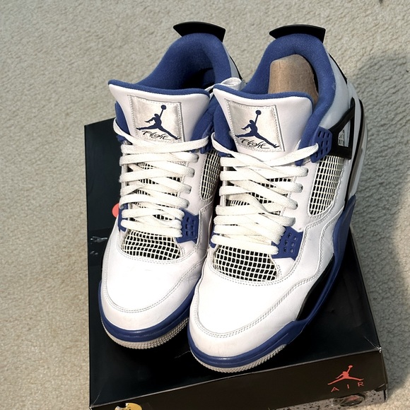Nike Air Jordan Retro 4’s - Picture 3 of 7